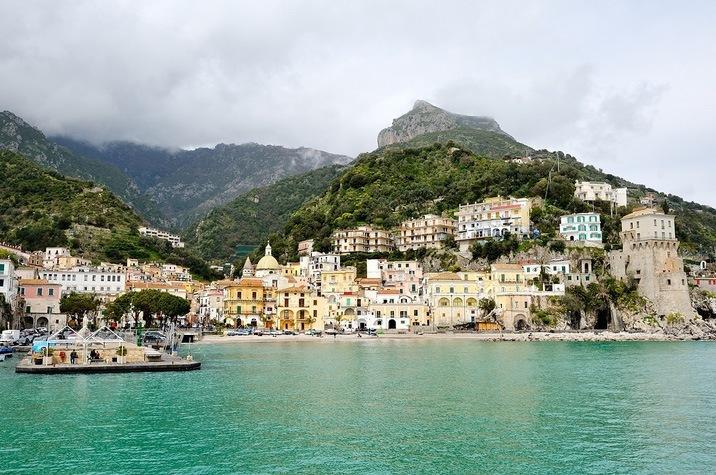 کشف روستای ایتالیایی Cetara در Amalfi، ایتالیا کشف روستای ایتالیایی Cetara در Amalfi، ایتالیا
