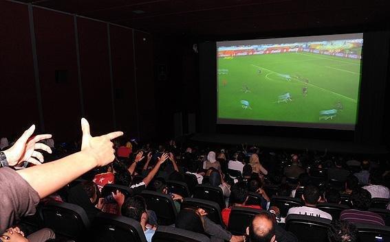 چرا سینما با فوتبال سرسنگین است؟
