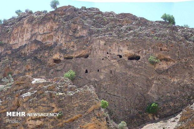 زیر ساخت های گردشگری غار کوگان تکمیل می گردد