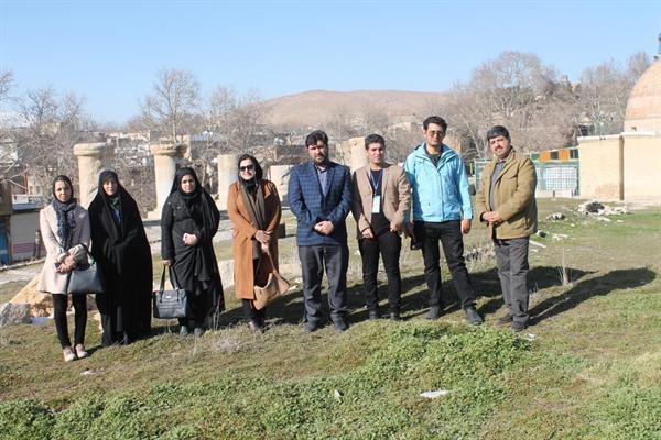 خبرنگاران استان کرمانشاه از معبد آناهیتا بازدید کردند