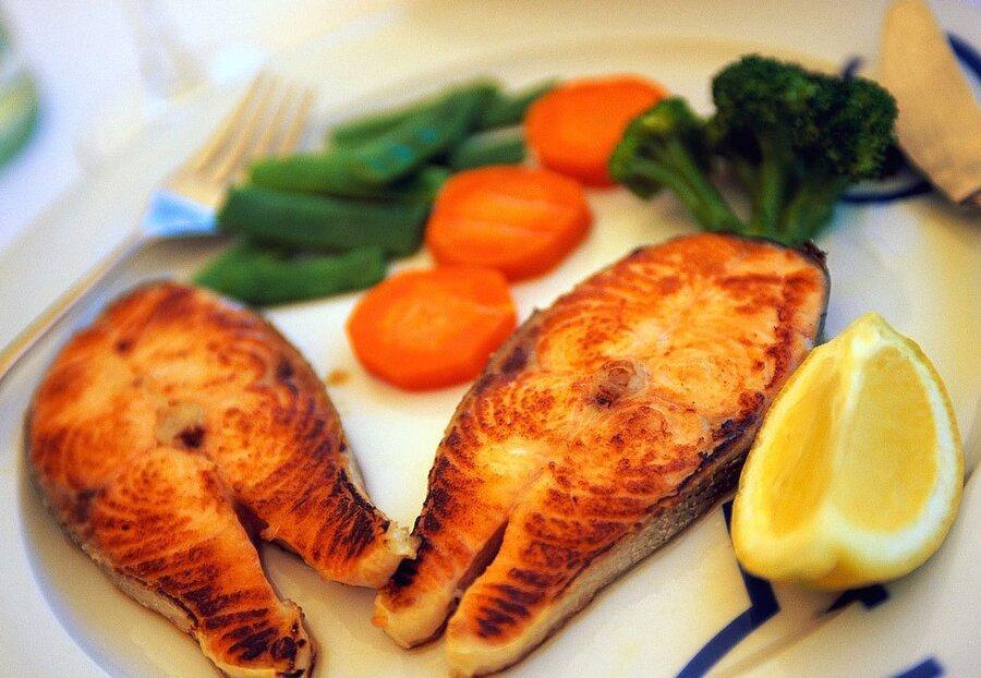 خوردن ماهی ریسک ابتلا به آسم را تا 70 درصد کاهش می دهد