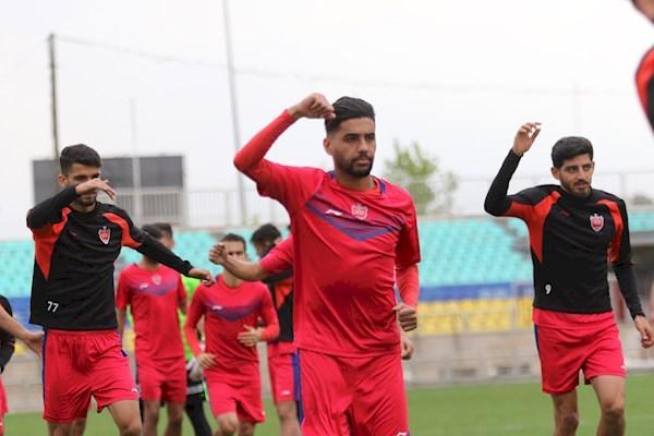شریفی از خریدهای بعد از خودش جا ماند