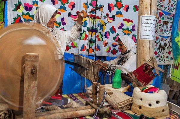 طرح توسعه صنایع دستی در روستاهای گلستان اجرا می گردد