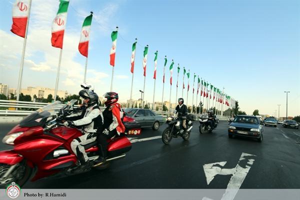 تور بین المللی موتورهای سنگین پاریس ـ اصفهان به تهران رسید