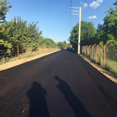 تعریض و بهسازی مسیر دسترسی به گوردخمه سنگی فخریگاه در مهاباد تعریض و بهسازی جهت دسترسی به گوردخمه سنگی فخریگاه در مهاباد