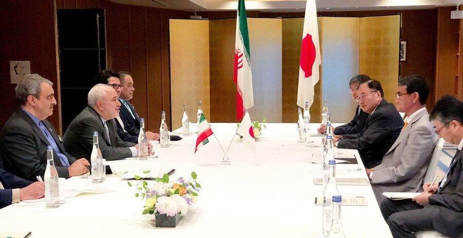 ظریف با وزیر خارجه ژاپن دیدار کرد