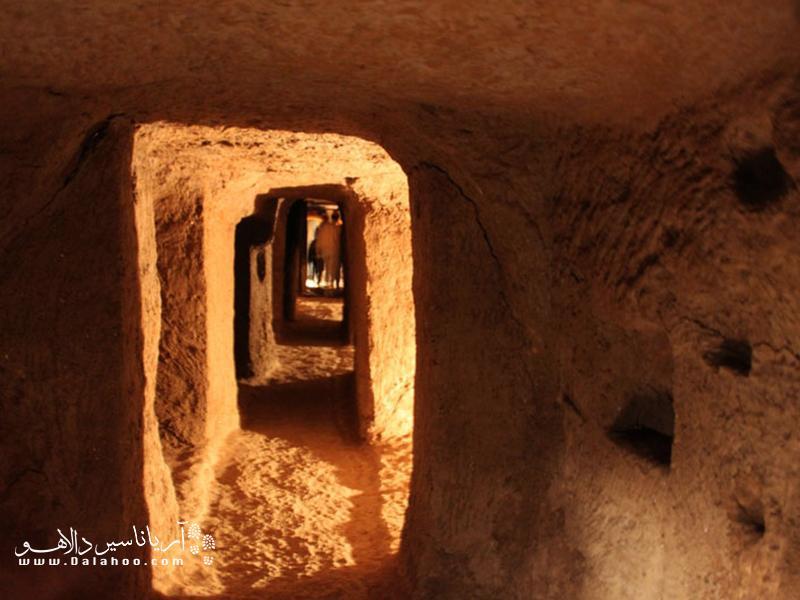 شهر زیر زمینی اویی در نوش آباد کاشان