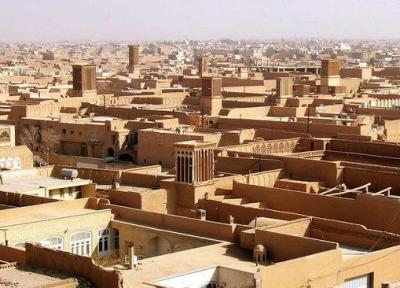 احیای سنت پاییزه سرکشی از پشت بام خانه های تاریخی در یزد