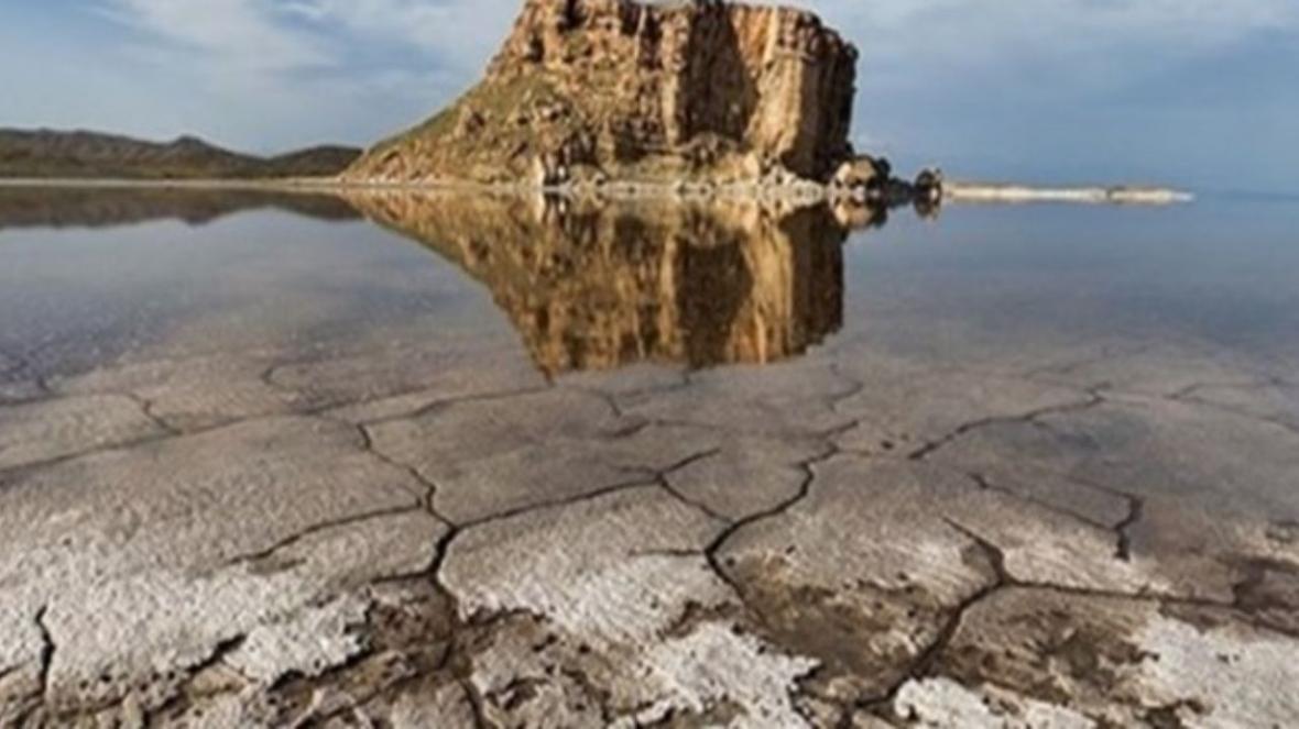کاهش 300 میلیاردی اعتبار تخصیص یافته برای احیای دریاچه ارومیه کاهش 300 میلیاردی اعتبار تخصیص یافته برای احیای دریاچه ارومیه