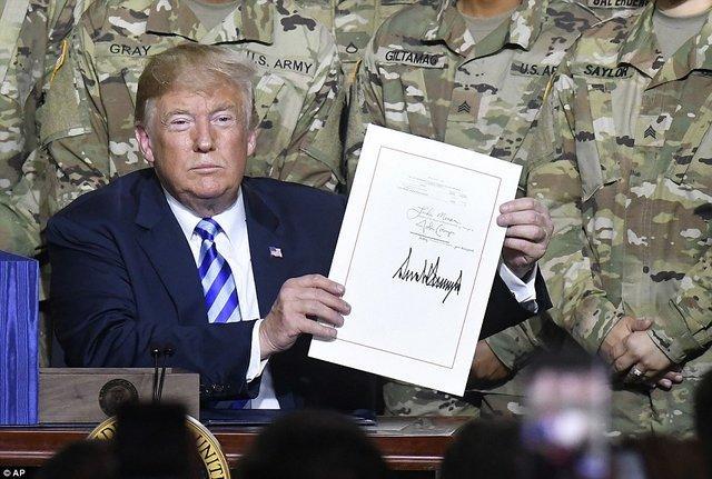 ترامپ لایحه بودجه نظامی 717 میلیارد دلاری آمریکا را امضا کرد