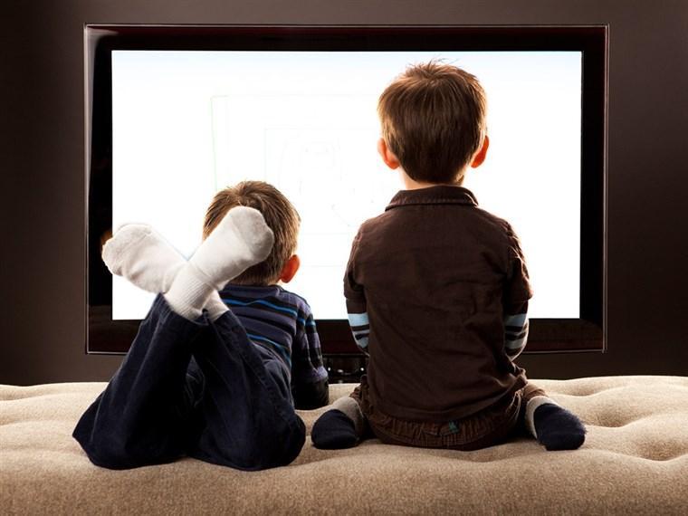 آسیب های استفاده از تلویزیون برای بچه ها