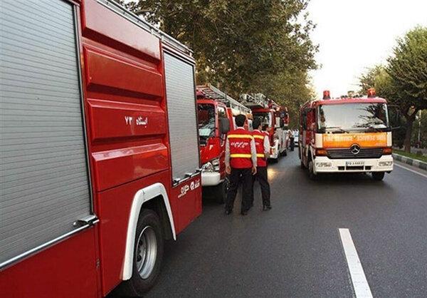 استقرار آتش نشانان در جهت راهپیمایی محکومیت اغتشاشات تهران