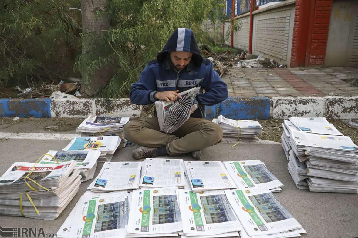خبرنگاران آیا توقف چاپ روزنامه های کاغذی بحران ساز است