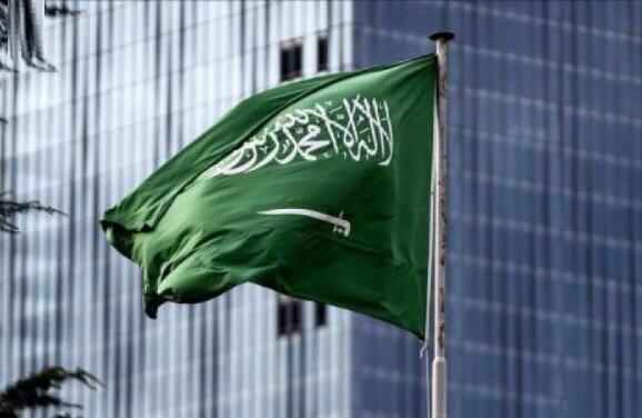 عربستان به حالت آزادباش درآمد؛ مساجد باز شدند، عمره و زیارت همچنان تعطیل است