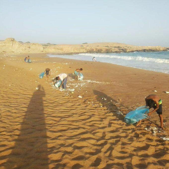 اقدام زیبای نوجوانان روستای رمین در زیباترین ساحل موج سواری ایران