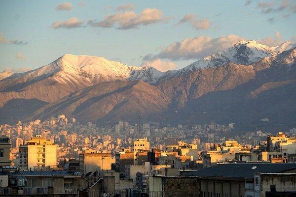 هوای تهران برای همه گروه های جامعه ناسالم شد هوای تهران برای همه گروه های جامعه ناسالم شد