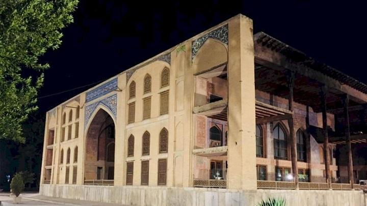 بهسازی سیستم نورپردازی مجموعه کاخ چهلستون به پایان رسید بهسازی سیستم نورپردازی مجموعه کاخ چهلستون به انتها رسید