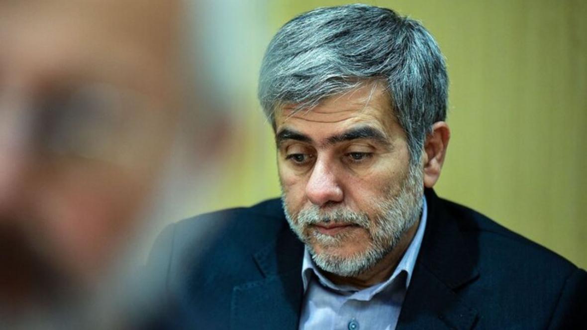 نماینده اصولگرا: چرا برق را مجانی می کنید؟ نماینده اصولگرا: چرا برق را مجانی می کنید؟