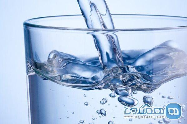 اثرات نوشیدن آب ولرم بر سلامتی