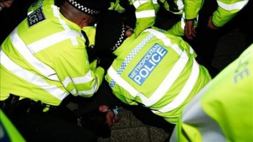 دولت انگلیس خشونت پلیس را بررسی می کند