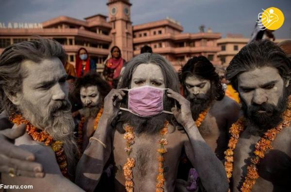 (تصاویر) غسل دسته جمعی هزاران هندو در سایه کرونا