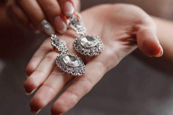 نقره را چگونه تمیز کنیم؟