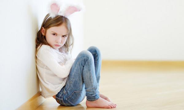 گوشه گیری کودک؛ حاصل توقعات بیش از حد والدین