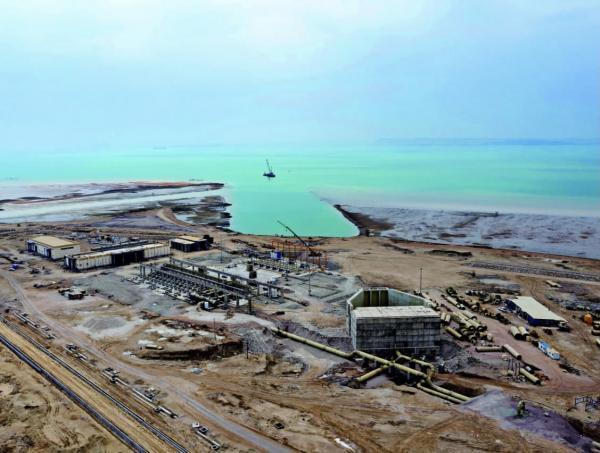 محققان دانشگاه خلیج فارس با دانشگاه ماینتس آلمان در پروژه شیرین سازی آب خلیج فارس همکاری می نمایند