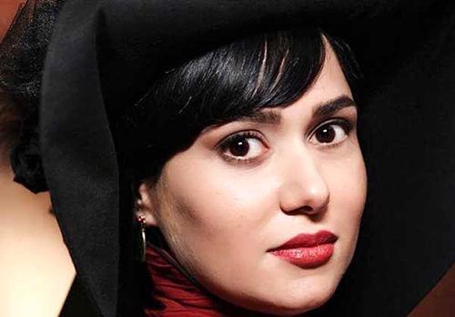 پریناز ایزدیار با سگی در آغوش پریناز ایزدیار با سگی در آغوش