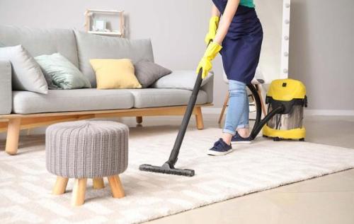 12 اشتباه رایج در تمیز کردن خانه که زمان شما را تلف می نمایند