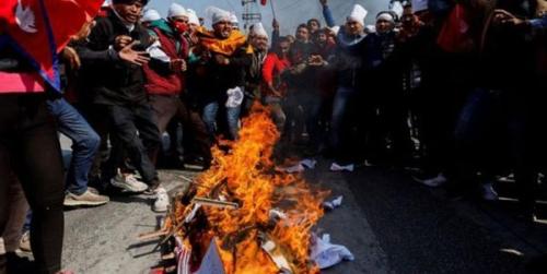 زد و خورد شدید پلیس نپال با معترضان به یاری اقتصادی دولت آمریکا
