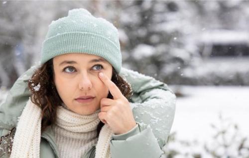 دلایل ایجاد خشکی چشم در زمستان و راهکارهایی برای درمان آن